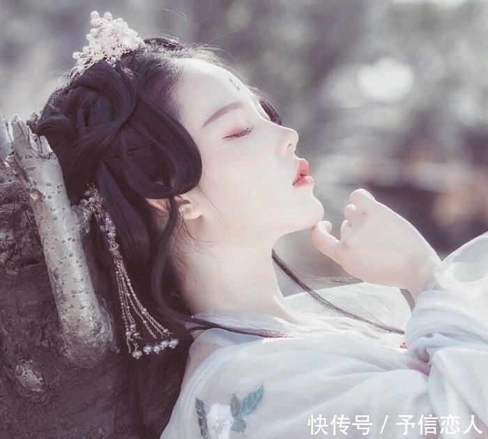 千千结&宋代风流才子张先,写下一首《千秋岁》,其中一句美得令人心醉