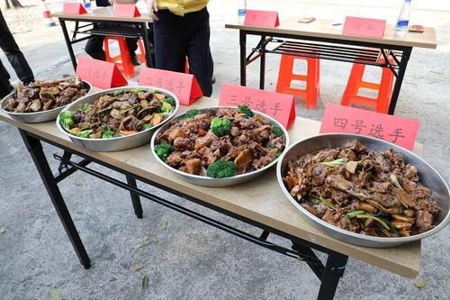 中山五桂山客家传统美食烹饪比赛上演，本地餐饮主厨切磋厨艺