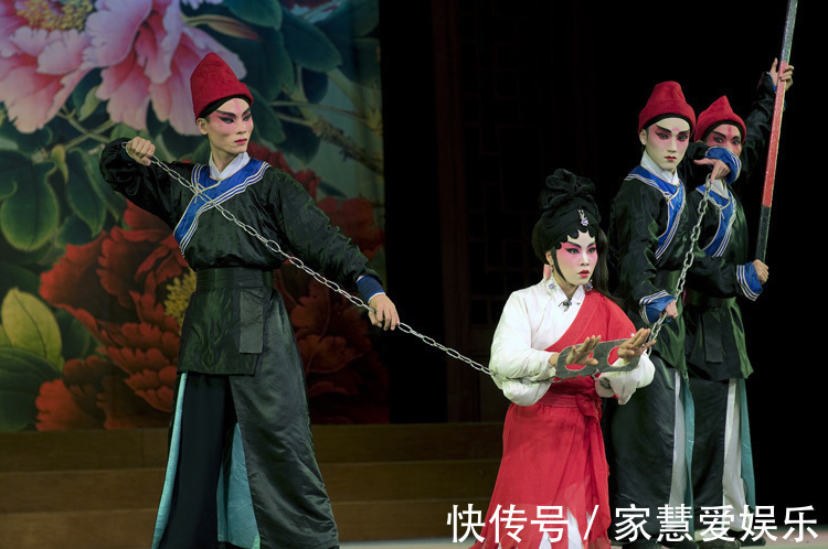 戏剧界#窦娥临死前发下三桩毒誓,除了六月飞雪,另外两桩毒誓是什么