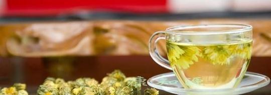 养生茶|菊花茶的这么多的功效，简直就像为上班族设计的养生茶！