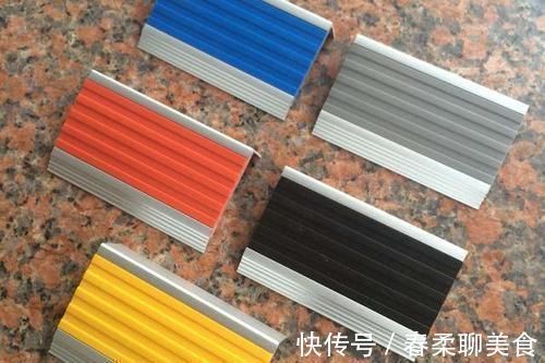 实用|装修卫生间别再做门槛石,如今都流行用它代替,好看又实用