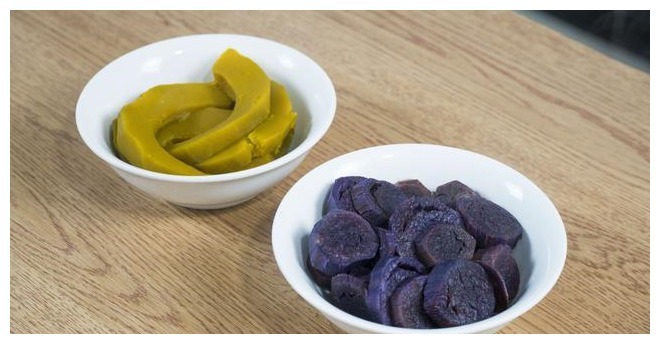 无需油炸，健康又美味的紫薯饼，一口下去会爆浆，简单几步就搞定