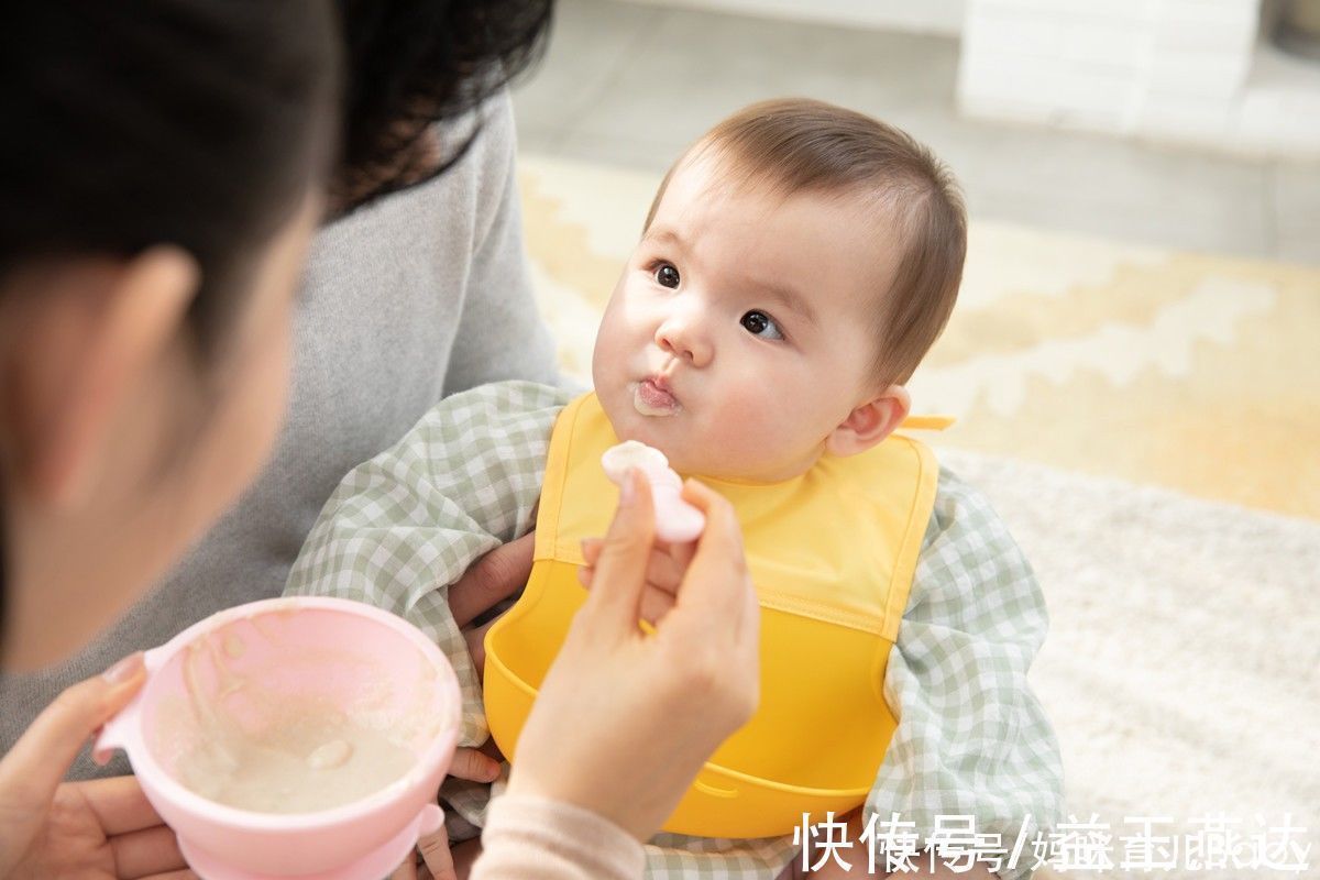 奔奔|宝宝开启辅食生活,妈妈要牢记六种食物,不能随便添加到娃的碗中