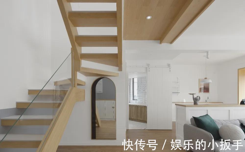大理石|楼梯间堆杂物!是房价不够高?
