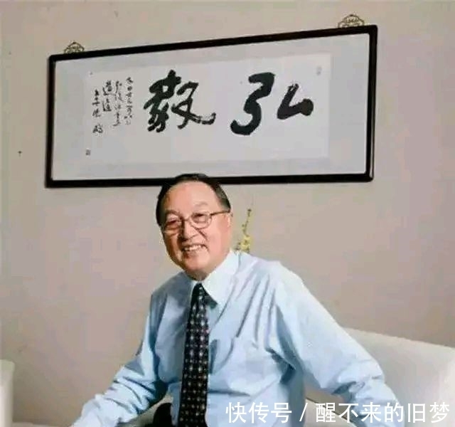 办公室&联想柳传志的办公室,挂什么书法作品?可见他的野心和抱负有多大