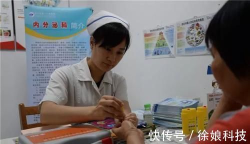 糖尿病患者|二型糖尿病人更需要吃零食？营养师：吃这4类零食，对病情更有益