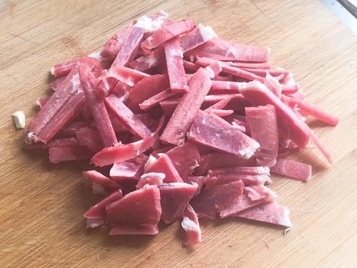 一到过年就爱囤这菜，和肉炒越嚼越香，消食开胃，独特风味谁都爱