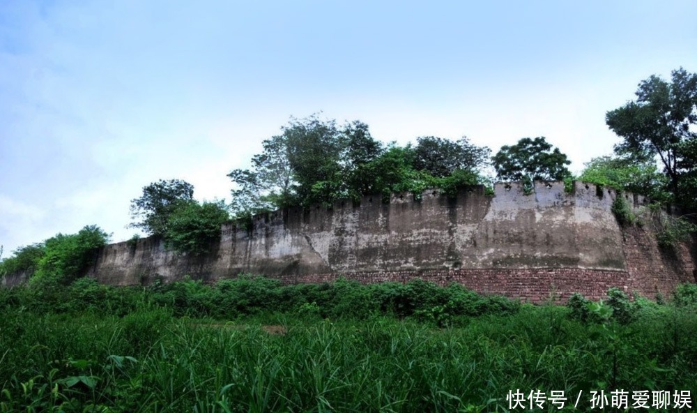 到千年古县襄城，不游览古城墙，是一件憾事
