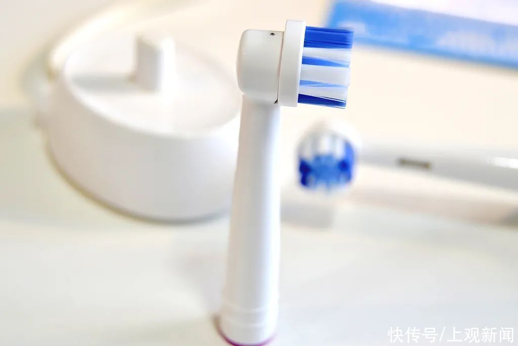 电动牙刷|电动牙刷和普通牙刷怎么选？正确的刷牙姿势了解一下→
