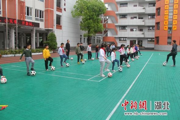 恩施市逸夫小学开展多元化学生社团活动