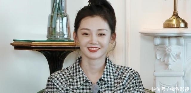 姚译添|《奔跑吧》上演甜宠剧,郑恺开启浪漫追妻之旅,夫妻同框甜蜜暴击