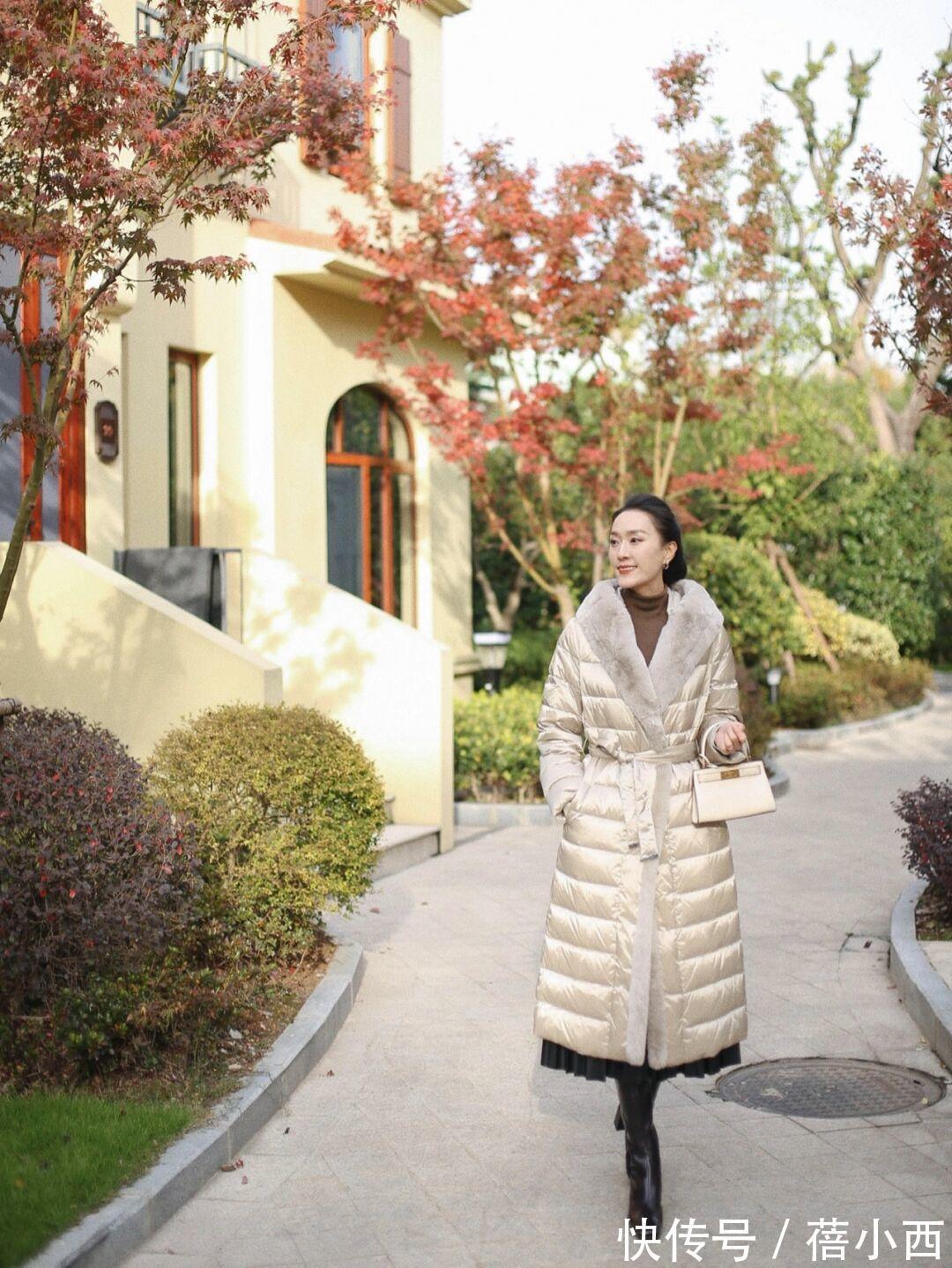 黄黑皮|见过世面的女人,都喜欢“羽绒服”的搭配,这才是真正的优雅