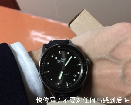 有气质|春夏季节如何有颜有气质？三枚潜水表戴起来，简单百搭又洋气