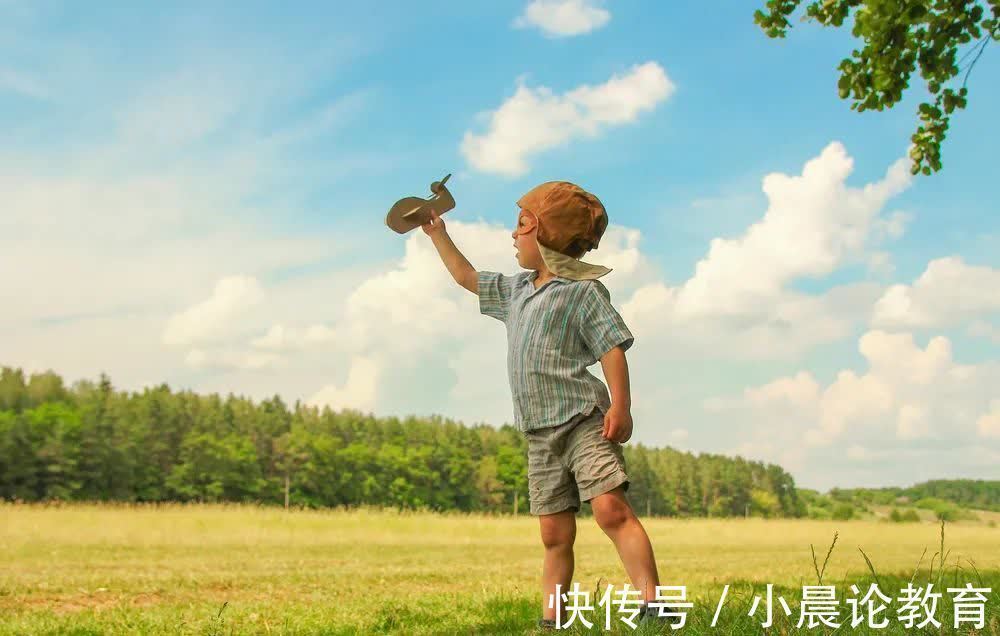 双减|一位清华妈妈拿出一瓶水,说出了一个让千万家长醒悟的教育方法