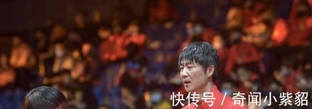 同齡人|該換教練了？黃海誠被質(zhì)疑能力不足，連續(xù)輸陳夢，孫穎莎處境危險