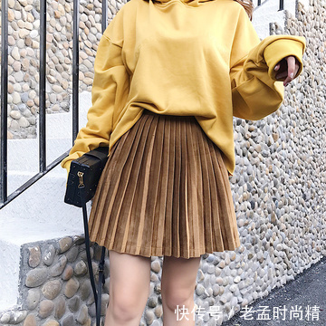 角度看 毛衣配短裙,填补秋冬记忆空白格