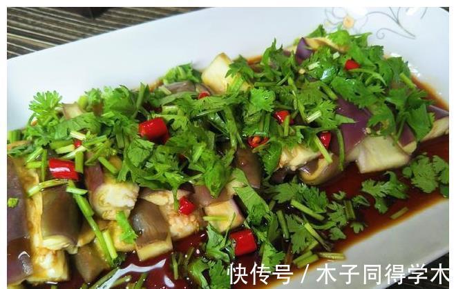 清蒸茄子|立秋之后，黄瓜柿子靠边站，秋天最该吃蒸菜，清热降燥不发胖