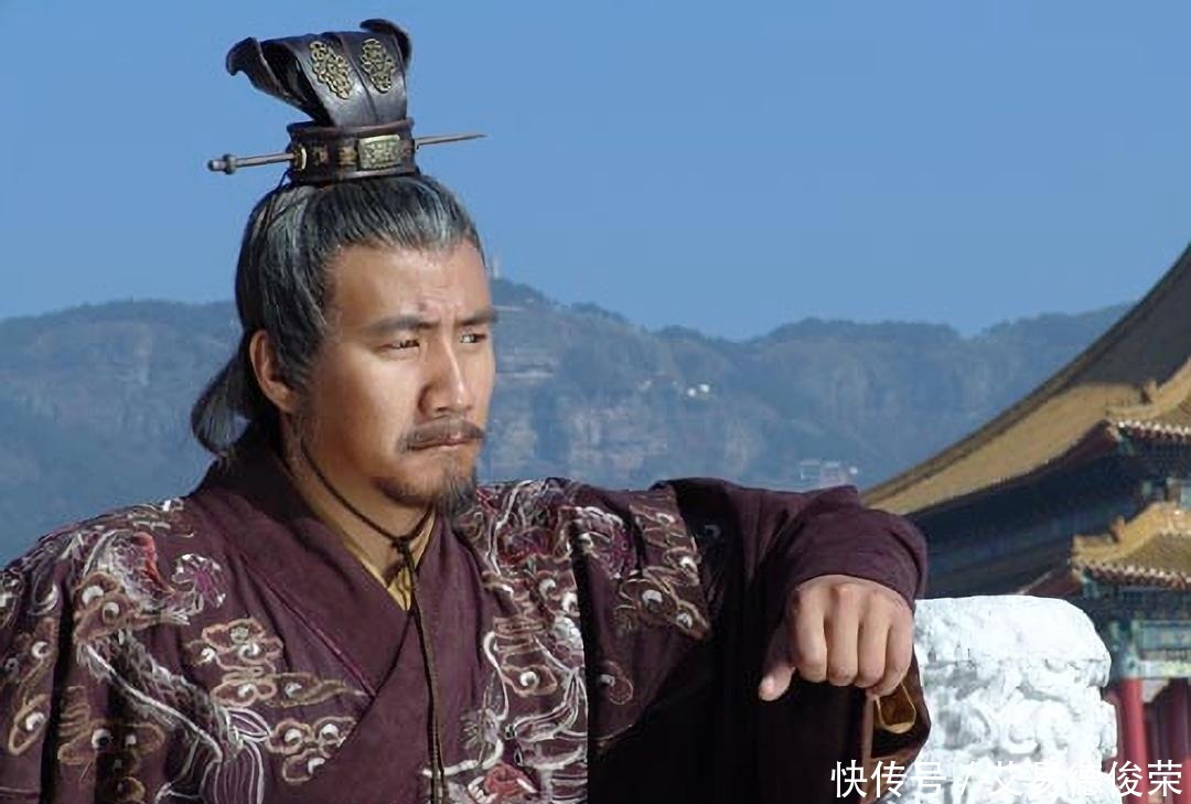 位居|朱元璋座下最能打的大将，位居徐达、常遇春之前，因反叛战功被掩