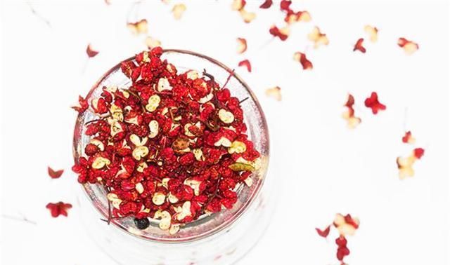 “猪肉不花椒,羊肉不八角,牛肉不韭菜”有科学道理?看专家理解