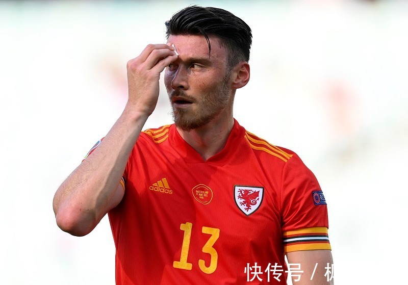 威尔士|比贝尔还好使！国足又错过一个超级强力大前锋，是第四代华裔！