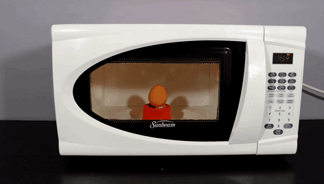 微波炉里的五花肉“暴走”了？