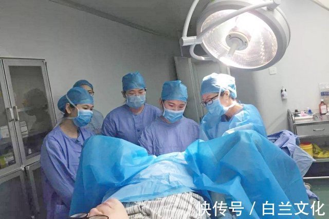 预产期|妻子在产房分娩,丈夫拍了六张图,悄悄出产房哭得稀里哗啦