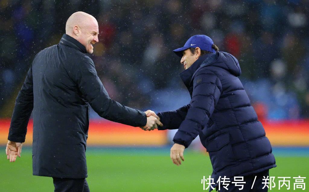 曼联|0-1,曼联切尔西笑了!英超劲旅爆冷,被轰17脚+5轮3分,争四乱了
