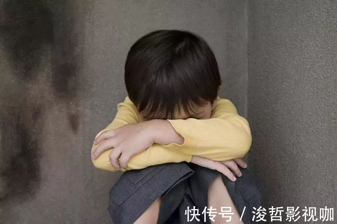 场合|批评孩子也分时机教育孩子要“看场合,讲时机”才能起大作用