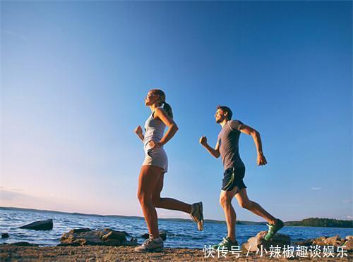 屏住呼吸|过了45岁,能完成2个测试,满足3个“达标”,恭喜你有长寿潜力