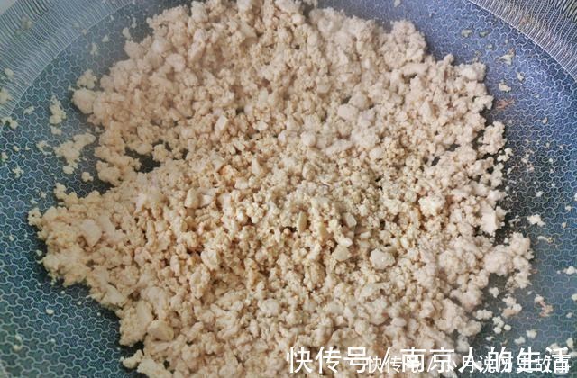 肉馅儿|豆腐别知道炖，用来拌馅儿包饺子，比肉馅儿还受欢迎，关键是省钱