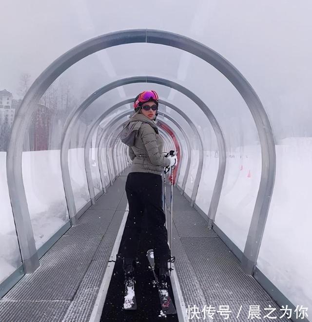 mudd|22岁女孩爱健身，一身沙漏型身材，浑身没有一丝赘肉