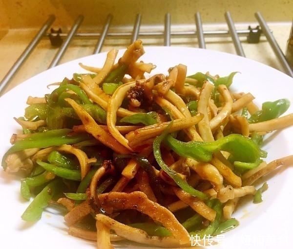 茄盒|精选美食推荐:酱香茶树菇,鱼香茄盒,龙利鱼豆腐煲的做法