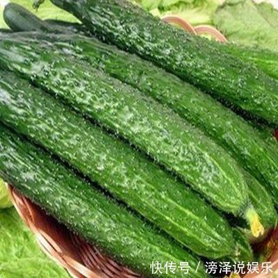 丝瓜|女性不想显老,三种蔬菜少不了,排出体内毒素,减少皱纹,显年轻