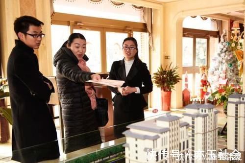 中介处|“中介”和“售楼部”买房哪个更可靠内行区别很大,找错吃亏