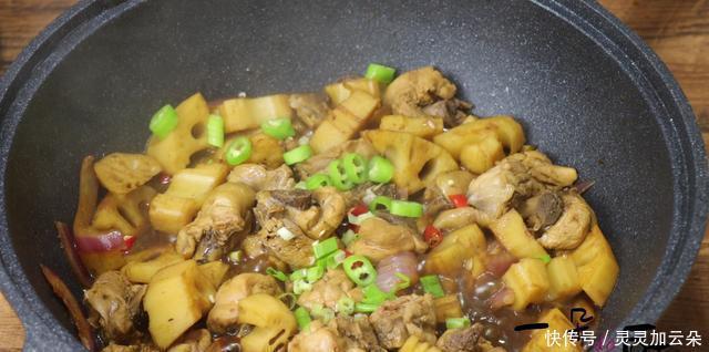 简单|鸡块这么做真香,好吃又简单的美食,莲藕烧鸡块