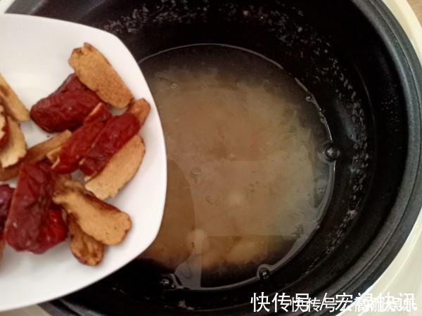 朵形|“穷人的燕窝”是它,女人2天吃1次,皮肤光滑,45岁似少女!