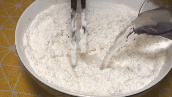 红薯新吃法，不油炸不水煮，外酥里糯，好吃到停不下来！