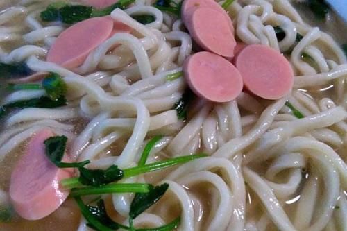 食品添加剂|喜欢吃面条的人注意了，有4种挂面尽量别买，看完就明白了
