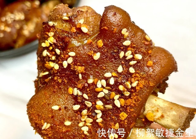 秘制烤猪蹄——在家实现啃猪蹄自由！秘制烤猪蹄——在家实现啃猪蹄自由！