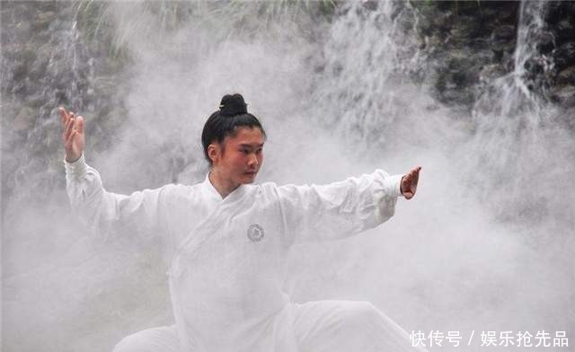 铁砂掌|李立群讲述真实的中国内功，他的气功师父断气后，不准任何人碰他