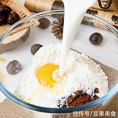 不用剥皮的“大栗子”--栗子面包