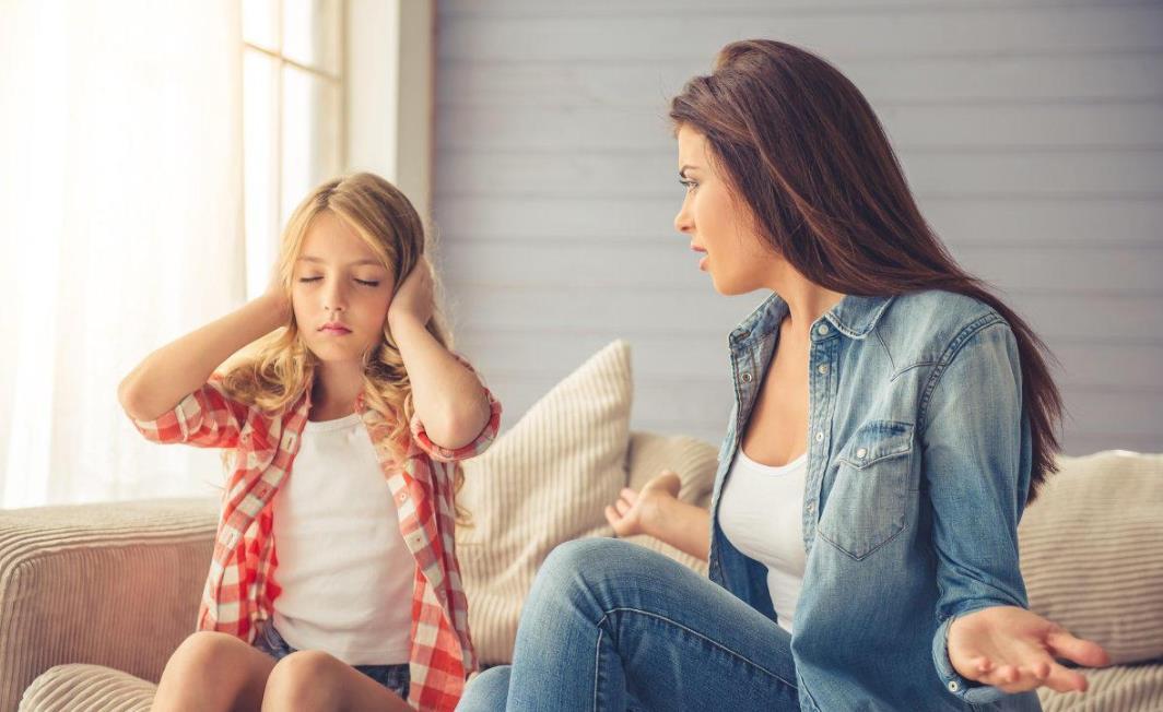 亲子关系|没能力的妈妈,大多都喜欢跟孩子“瞎计较”,给娃拖后腿却不自知