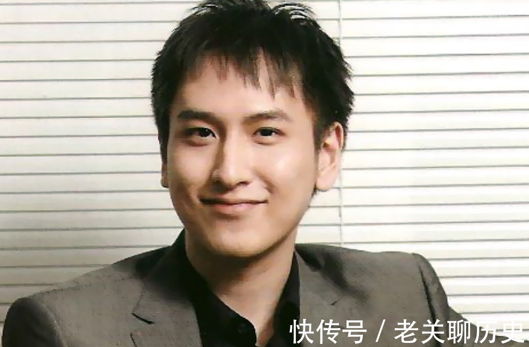 汤君年|汤臣一品少东家坐拥133套房产，身价过百亿，却将赚钱当爱好