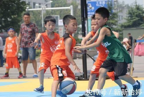 东爸东妈|想让孩子长高个,就别在这个点叫醒他,错过身高猛涨期后悔都晚了