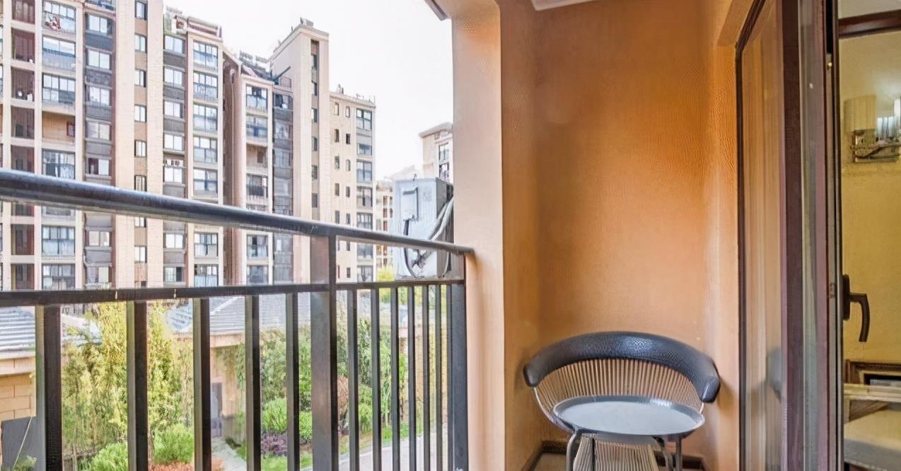 洗衣机|“卧室带阳台”和“客厅带阳台”哪个好?住过的人说出了心里话