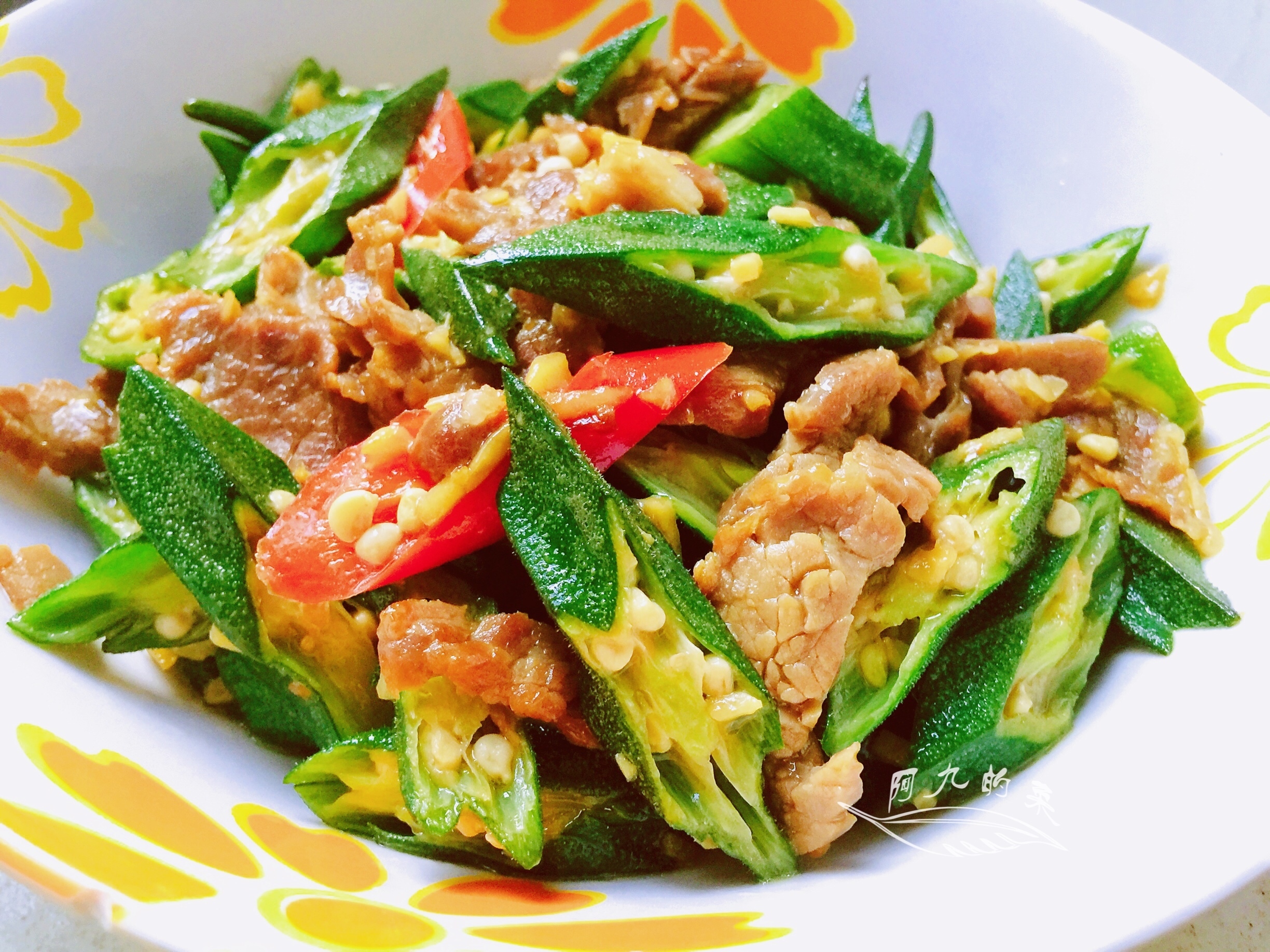 绒毛|9月,这碱性蔬菜要多吃,5块钱一斤,和牛肉炒一起,香到舔盘子