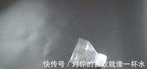 塑料瓶上套个气球, 能为家里省下不少钱, 看完您会感谢我的