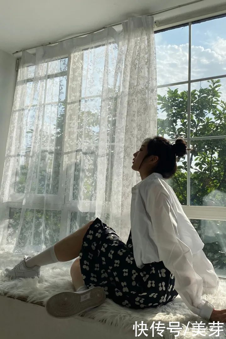 宝藏女孩|00后输了，这届95后小花也太会穿了吧