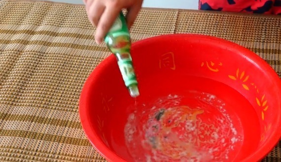 凉席一月不洗螨虫成窝,教你一个土方法,以后都不会生螨虫