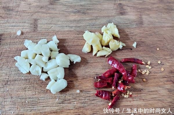 天冷了,少吃羊肉多吃它,温补养颜,味道鲜美,一道顶3道菜!